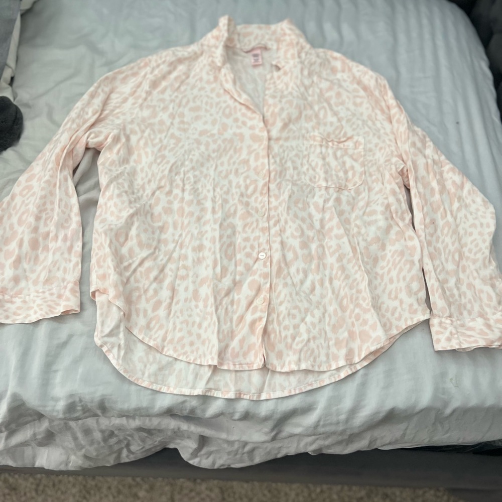 Victoria’s Secret pink & white leopard print.